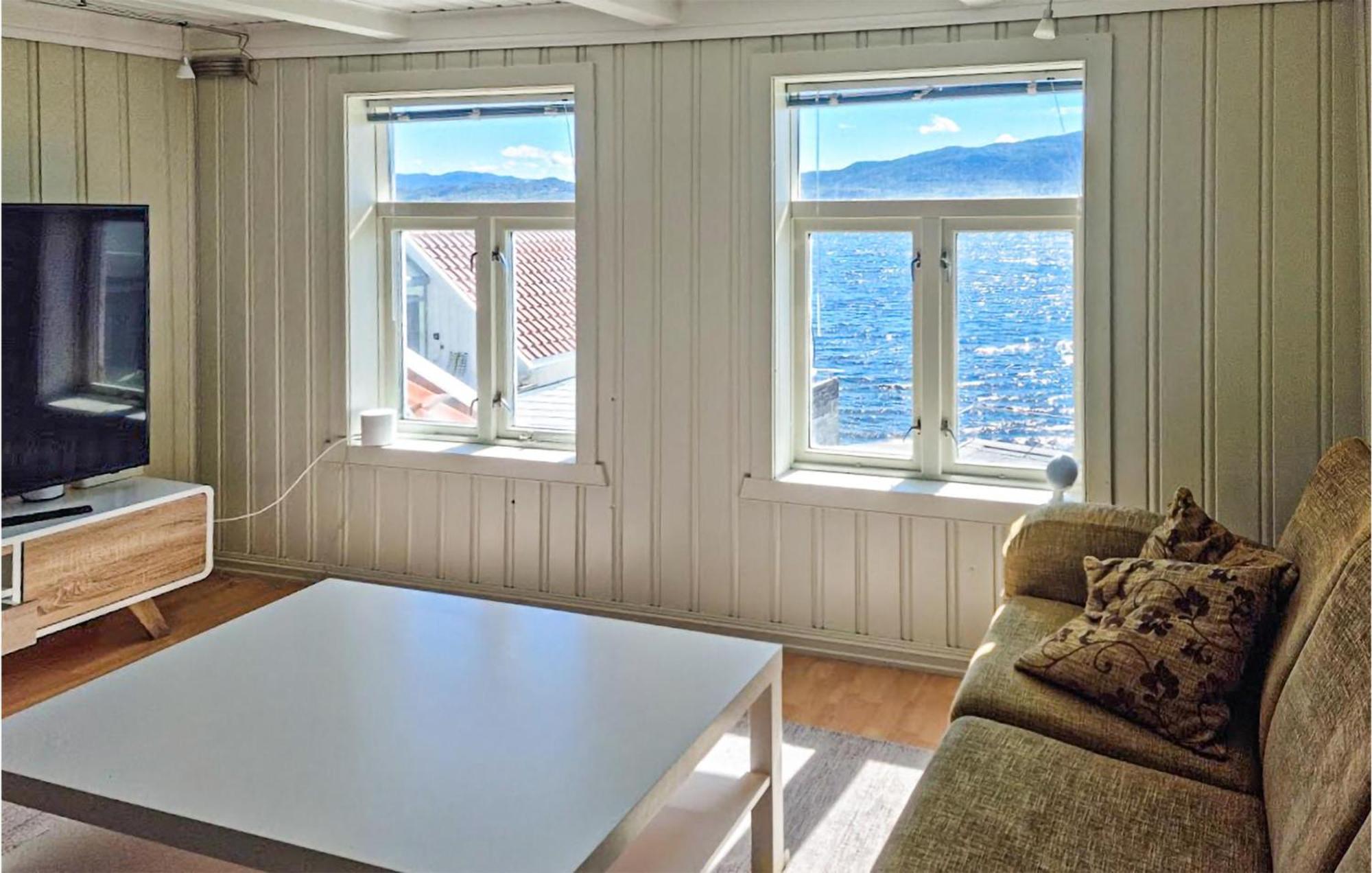 Awesome Home In Kristiansund With House Sea View Eksteriør billede