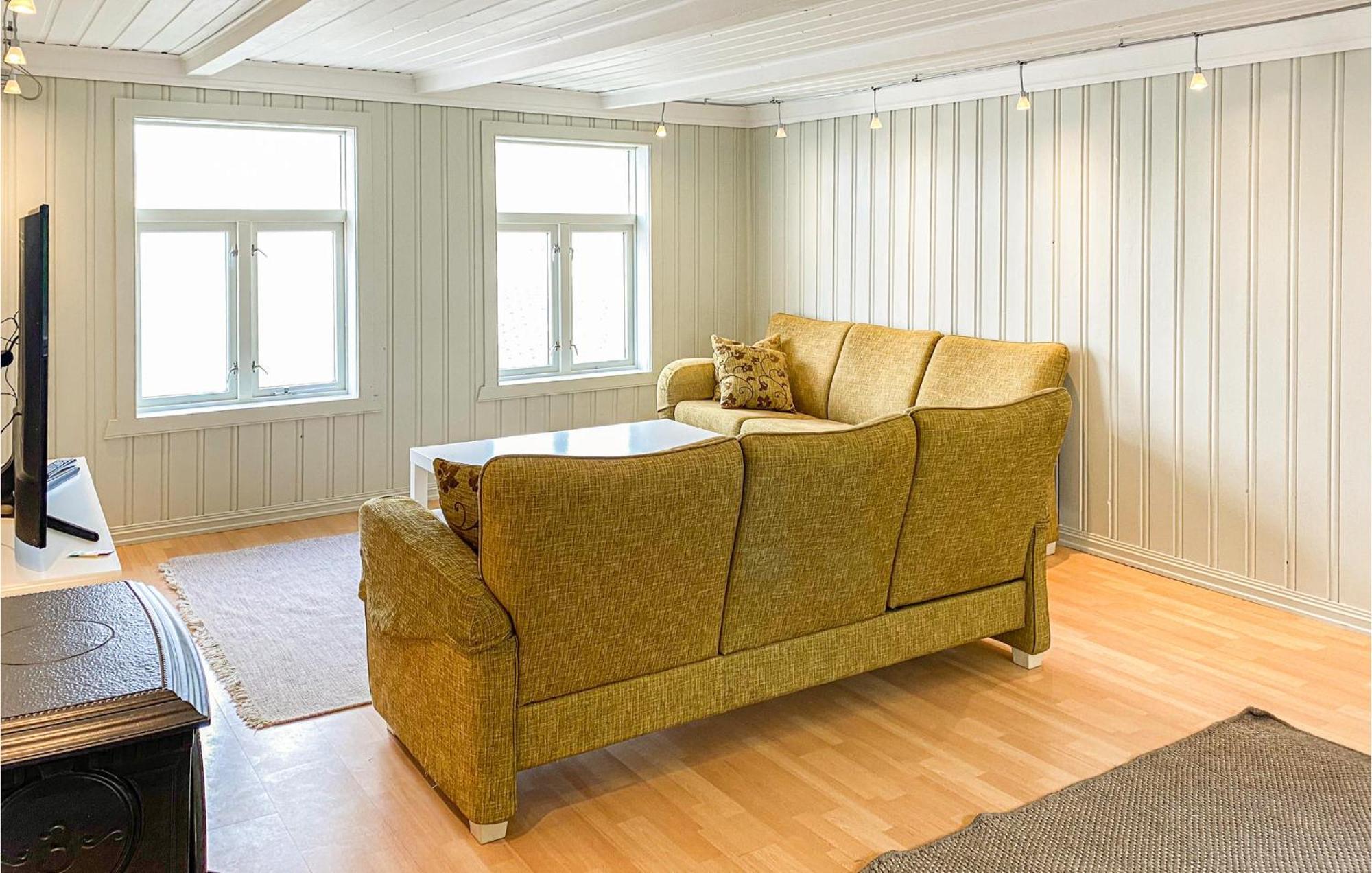 Awesome Home In Kristiansund With House Sea View Eksteriør billede