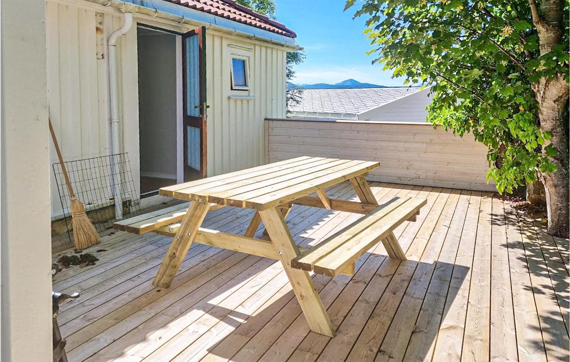 Awesome Home In Kristiansund With House Sea View Eksteriør billede
