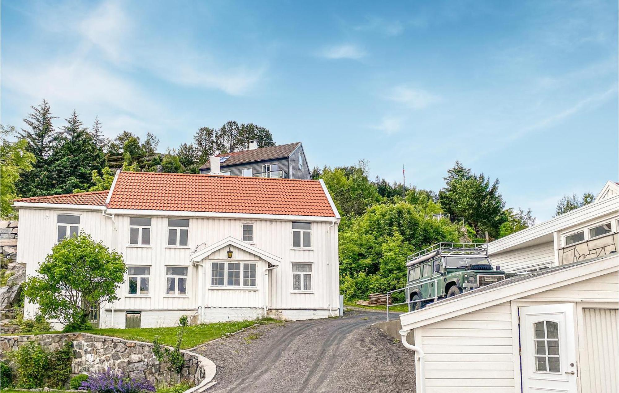 Awesome Home In Kristiansund With House Sea View Eksteriør billede