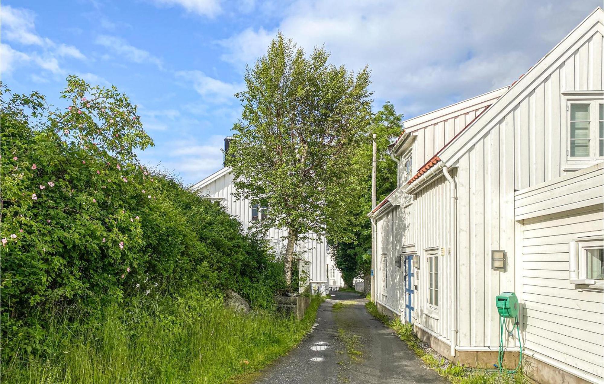 Awesome Home In Kristiansund With House Sea View Eksteriør billede